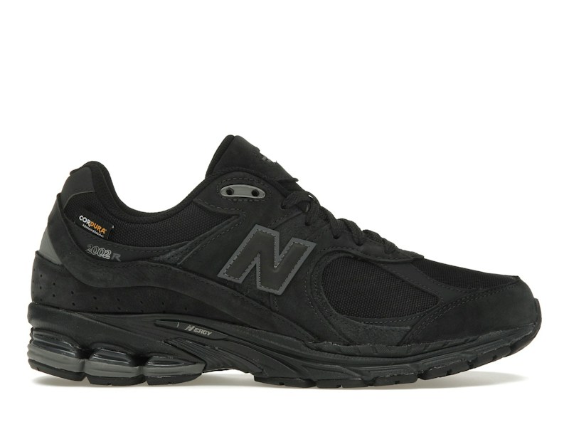 New Balance M2002 Unisex