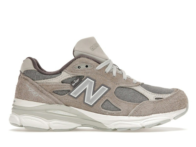 New Balance 990v3