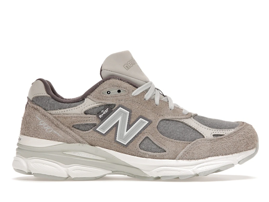 New Balance 990v3