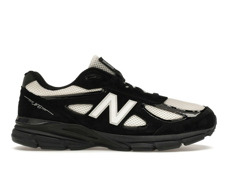 New Balance 990v4
