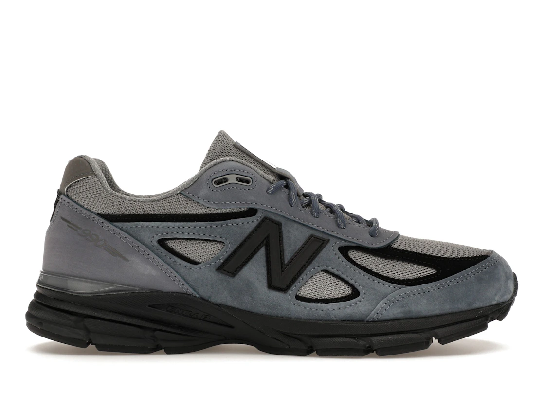 New Balance 990v4