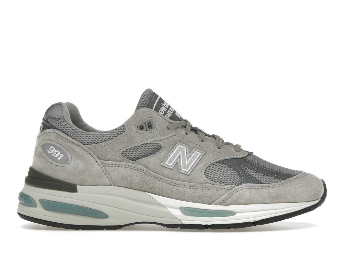 New Balance 991 v2