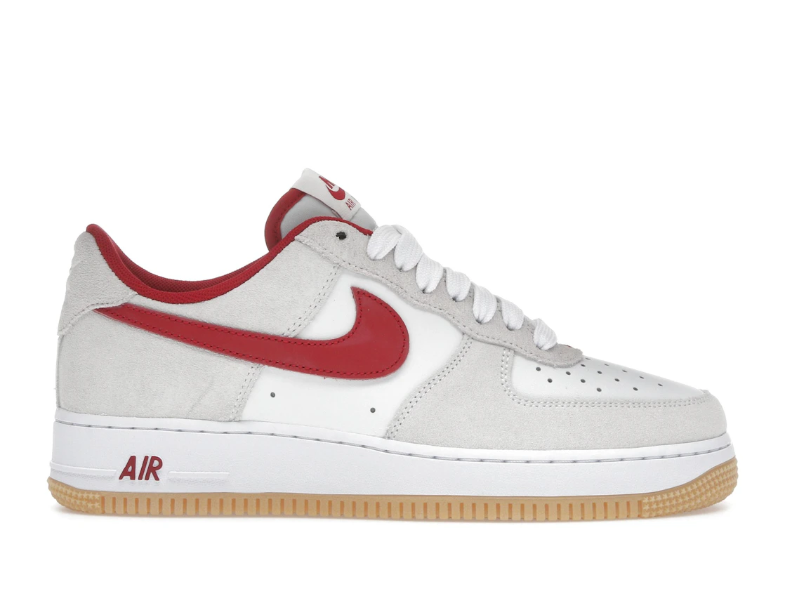 Nike Air Force 1 07 LV8