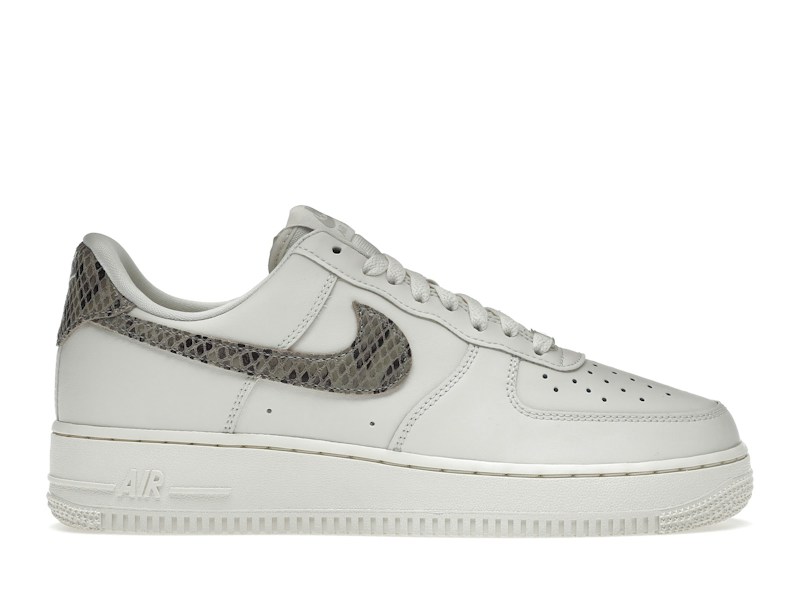 Nike Air Force 1 07 W