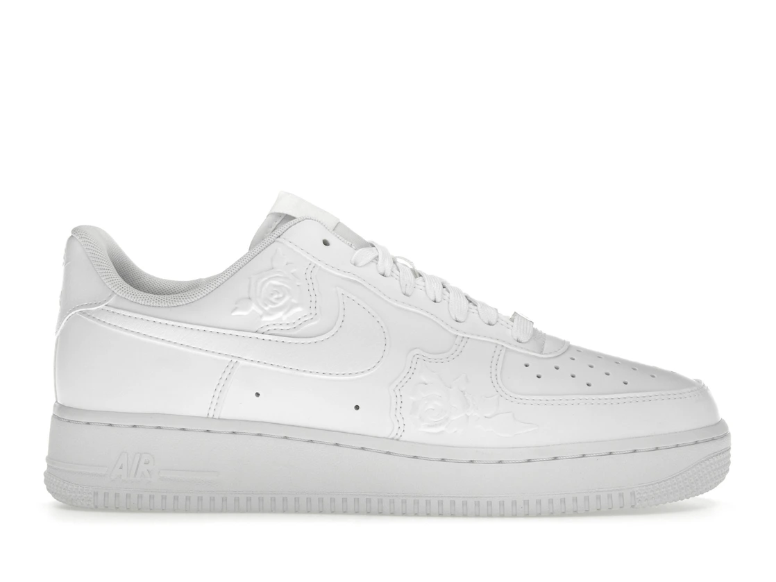 Nike WMNS Air Force 1 07