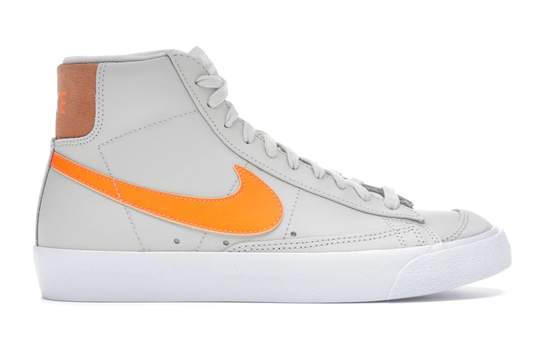 Nike Blazer Mid 77 Light Bone