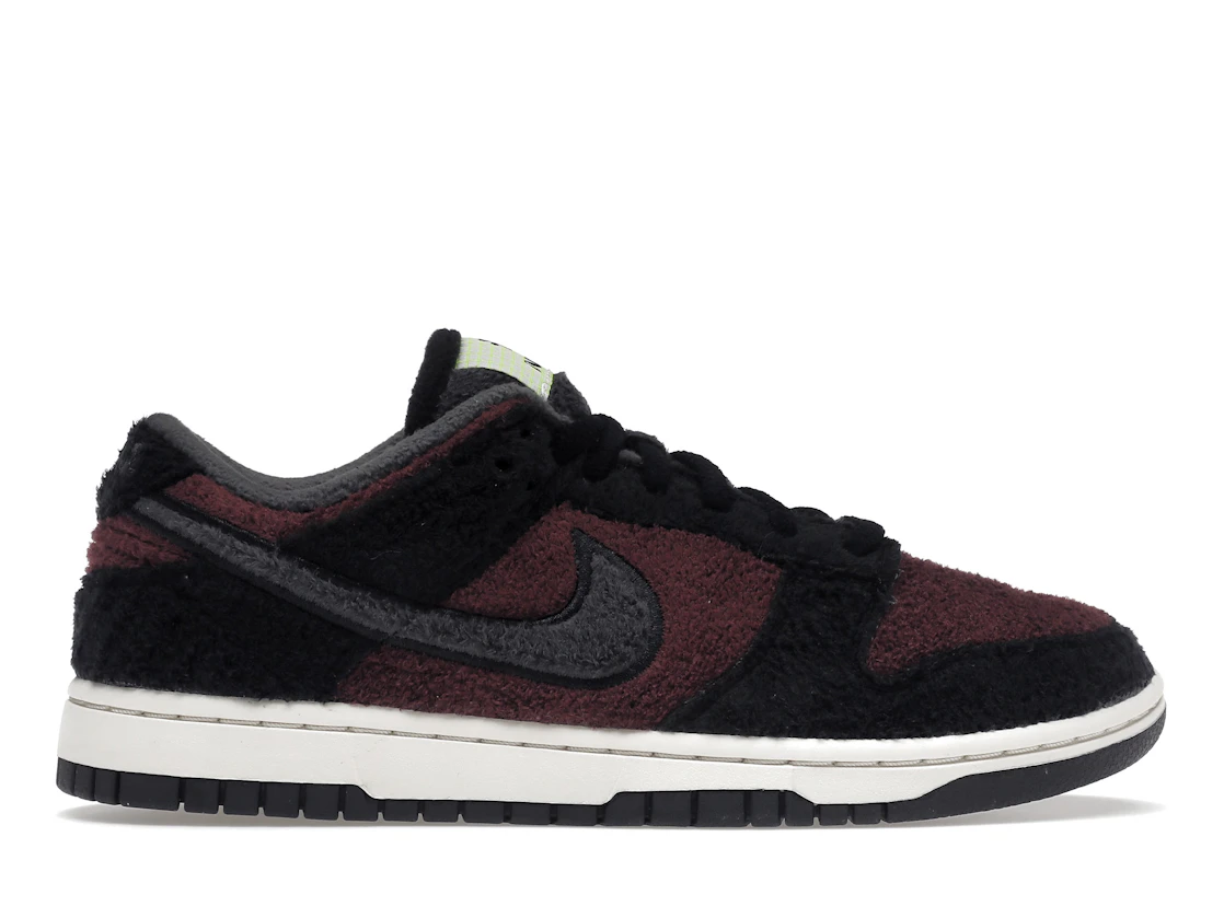 Nike Dunk Low SE Fleece Pack Burgundy Crush