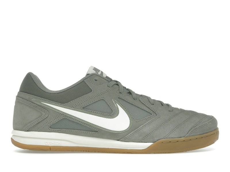Nike Gato