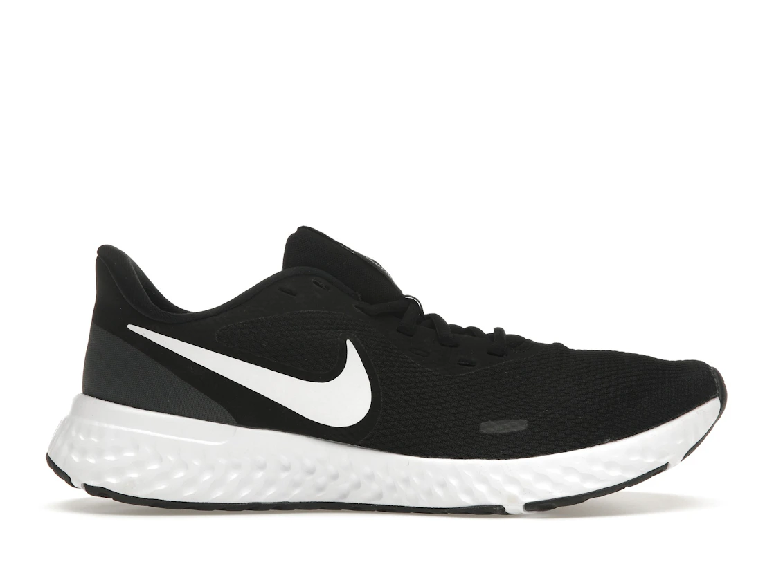 Nike Revolution 5