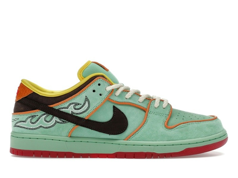 Nike SB Dunk Low