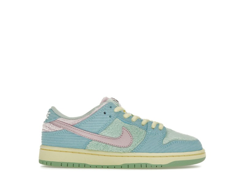Nike SB Dunk Low