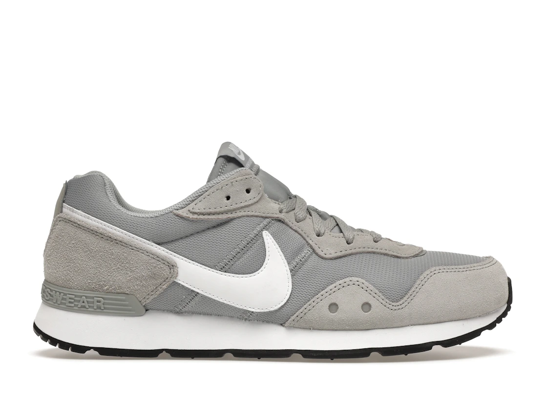 Nike Venture Runner