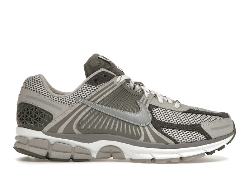 Nike Air Zoom Vomero 5